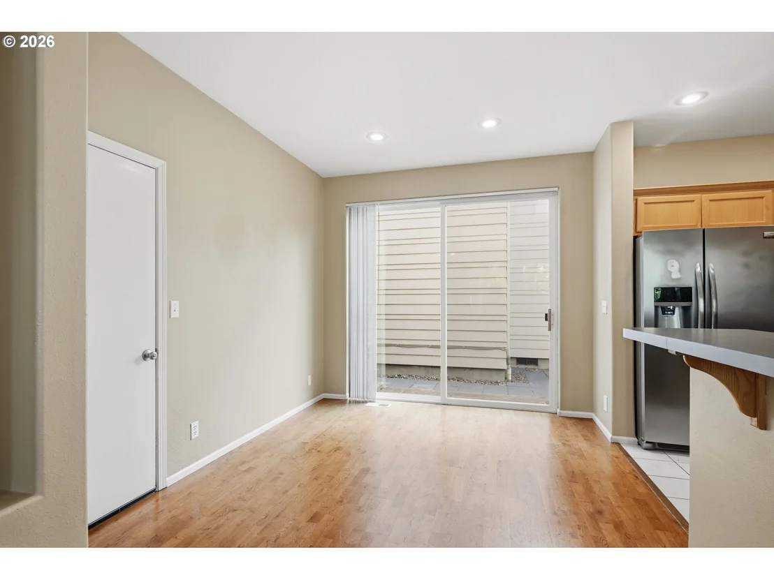 Photo of 1637 HAMLET LN