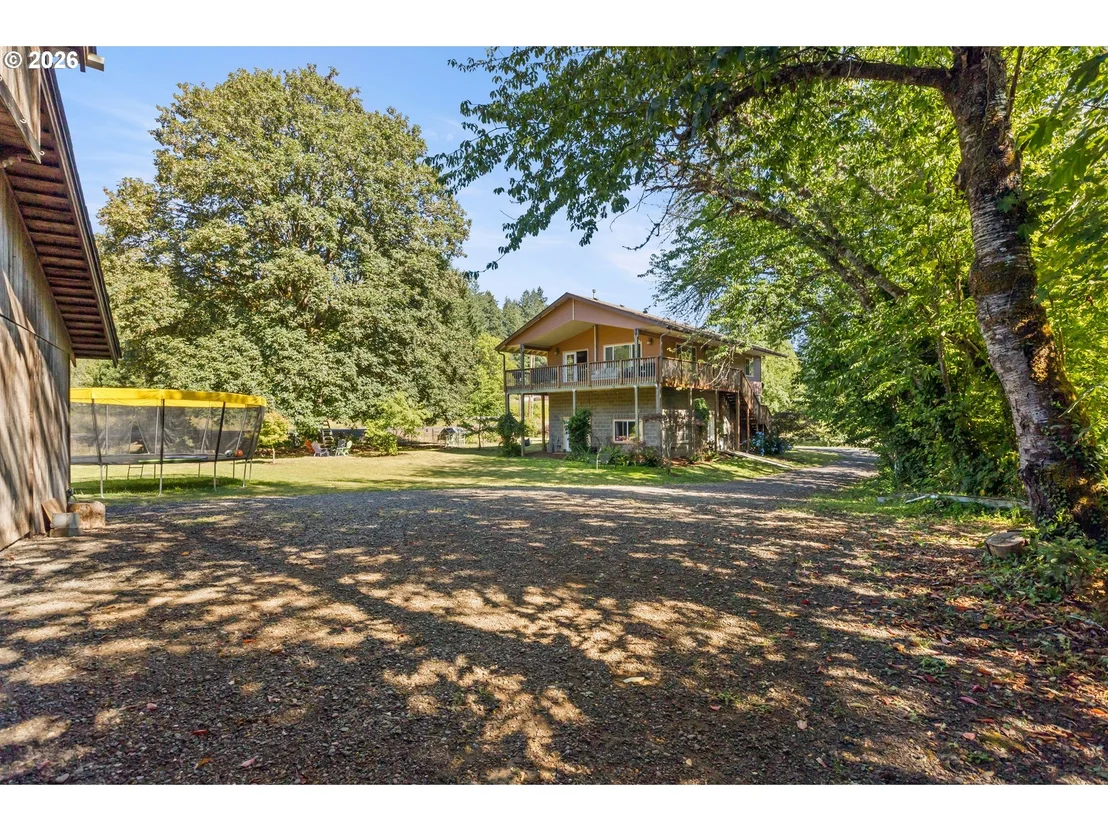 Photo of 123 BURCHARD DR