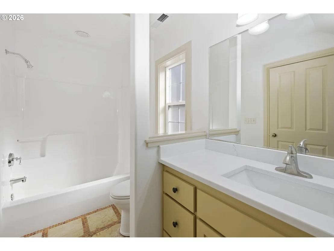 Photo of 441 COVEY LN