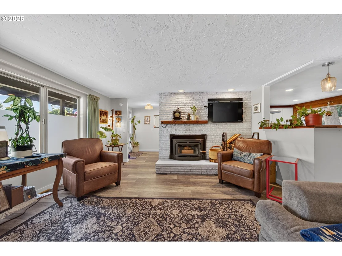 Photo of 390 HUNINGTON AVE