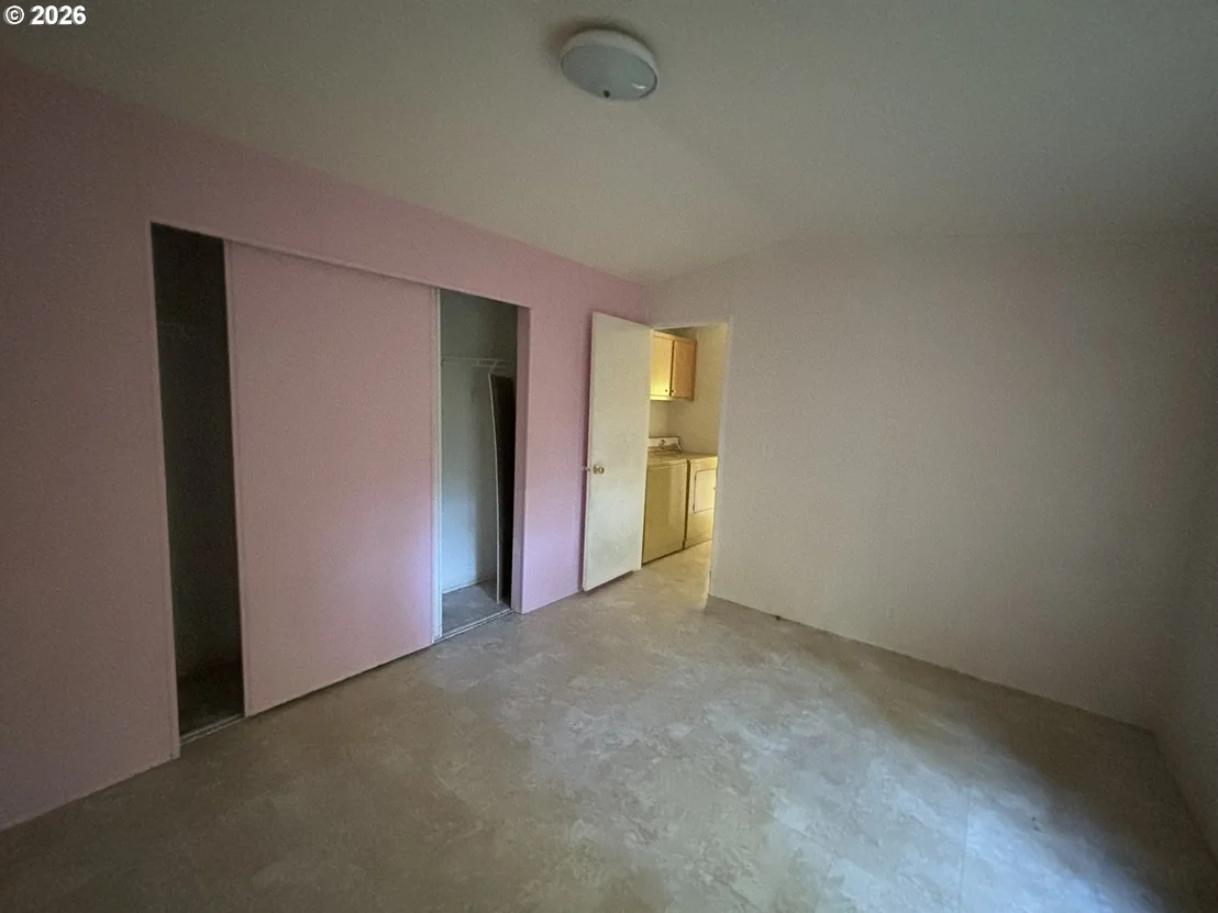 Photo of 64 OUTER DR