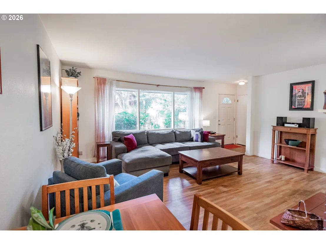 Photo of 541 W 21ST AVE