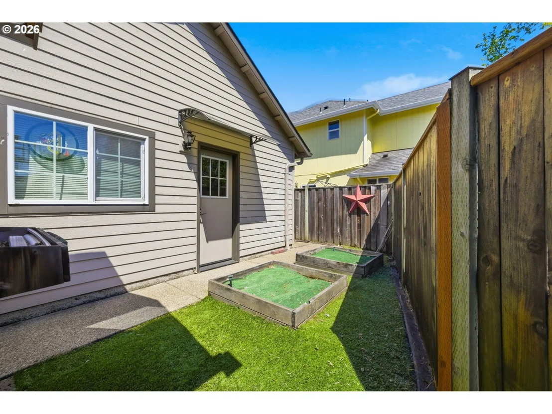 Photo of 1140 MOLLY LN