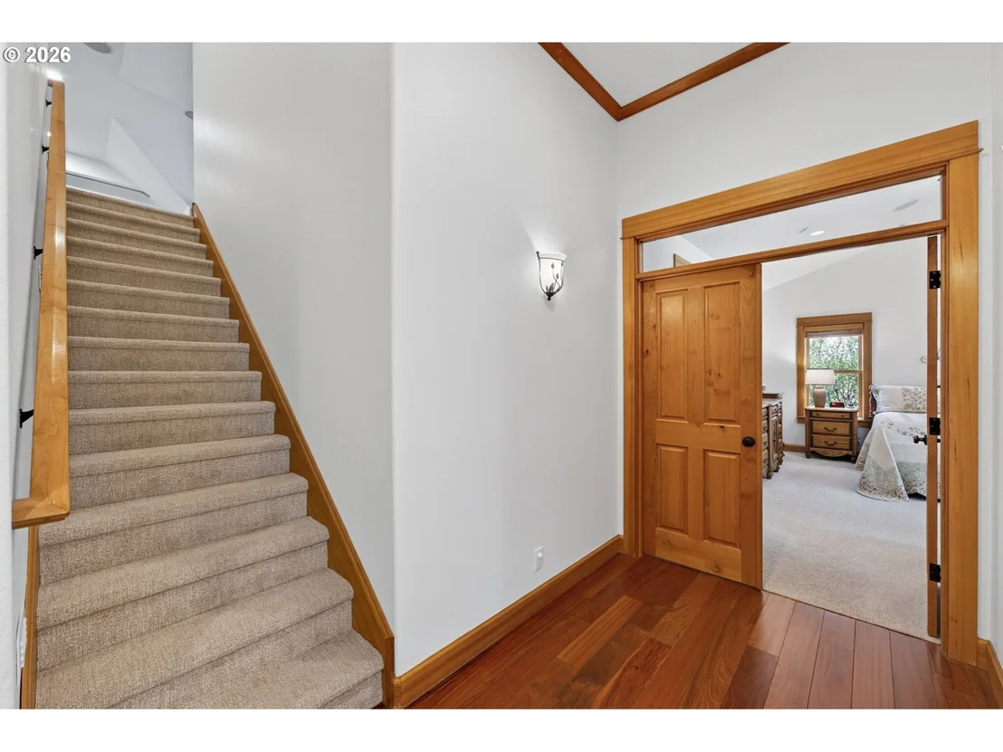 Photo of 17690 Mountain View RD SW