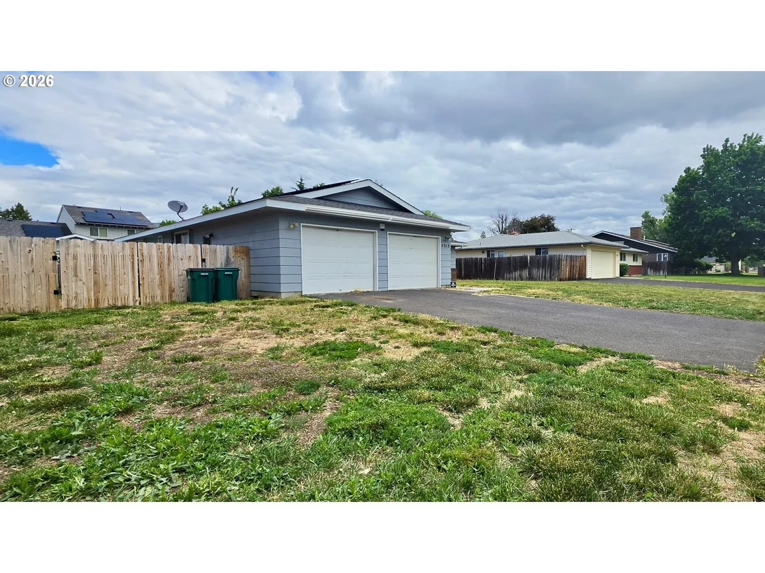 Photo of 5313 MAZAMA DR