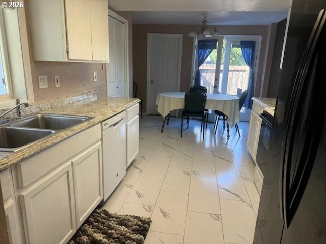 Photo of 165 N GARDEN WAY