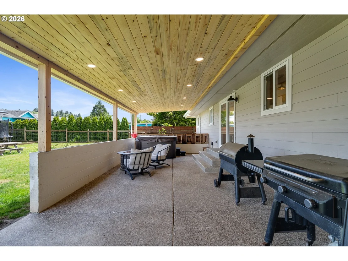 Photo of 7310 TRASK RIVER RD