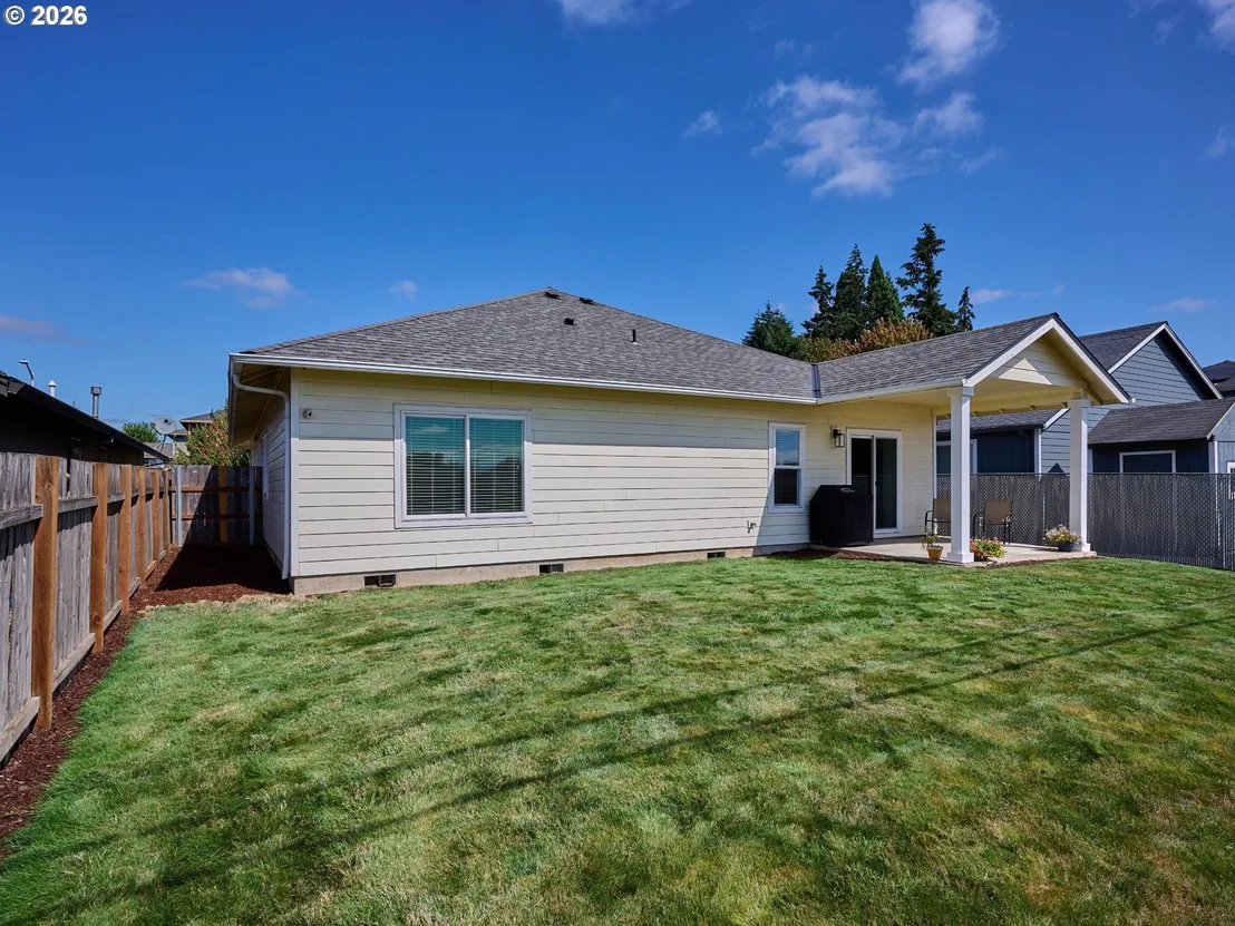 Photo of 542 E ELM LOOP