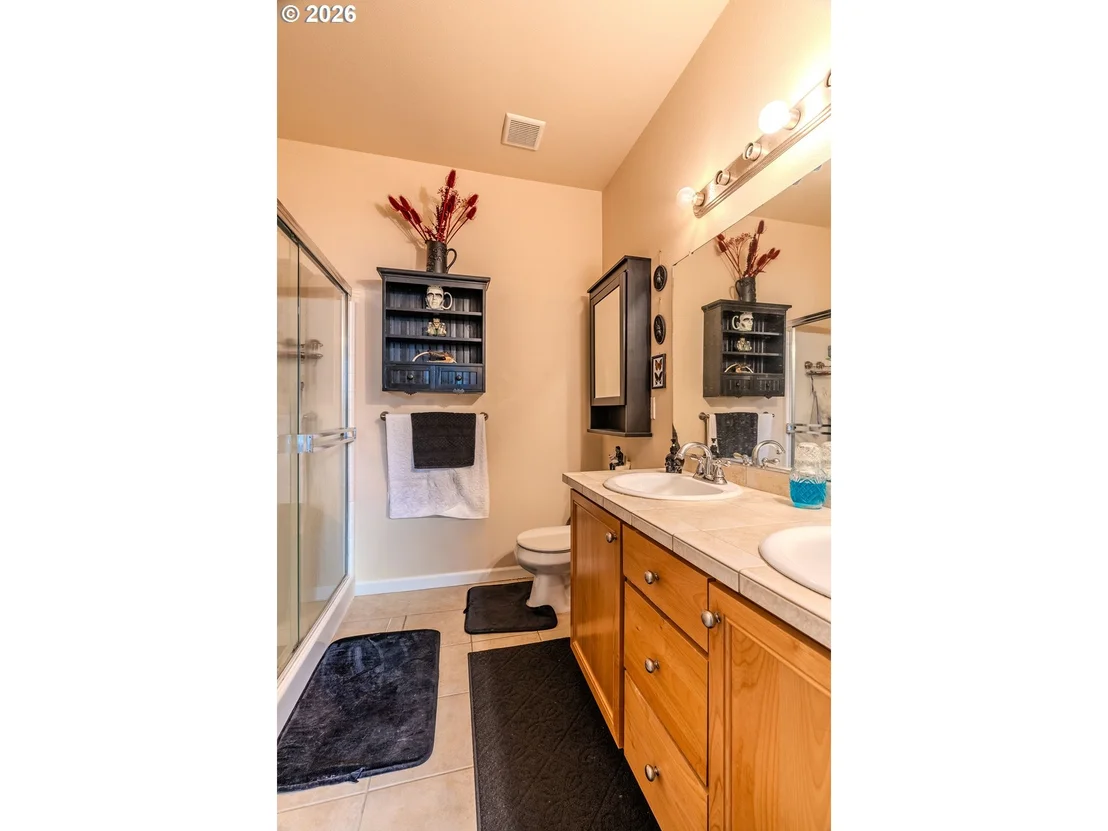 Photo of 866 NW COUNCIL DR