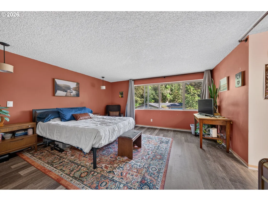 Photo of 390 HUNINGTON AVE