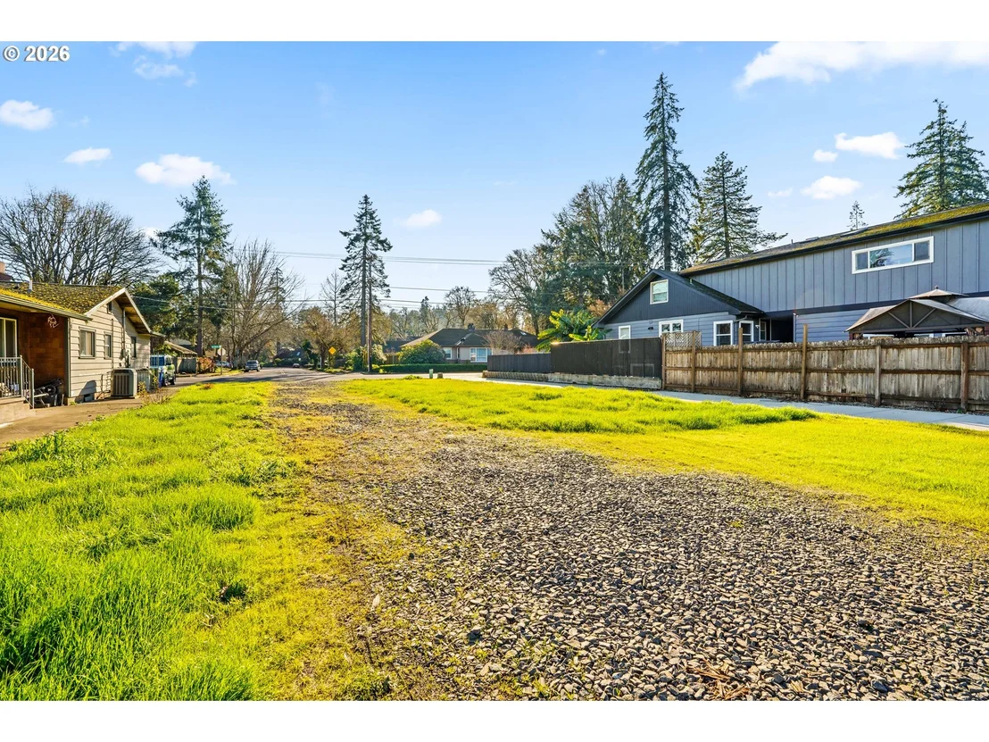 Photo of Unit LOT4 at Cal Young RD