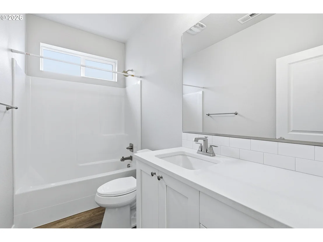 Photo of 1438 NE SHELL ROCK DR