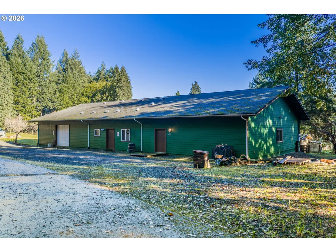 Photo of 711 H AVE