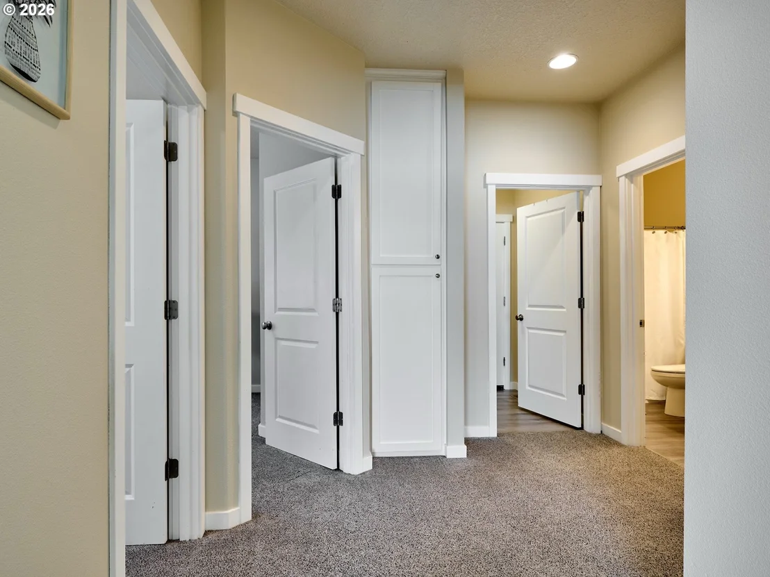 Photo of 542 E ELM LOOP