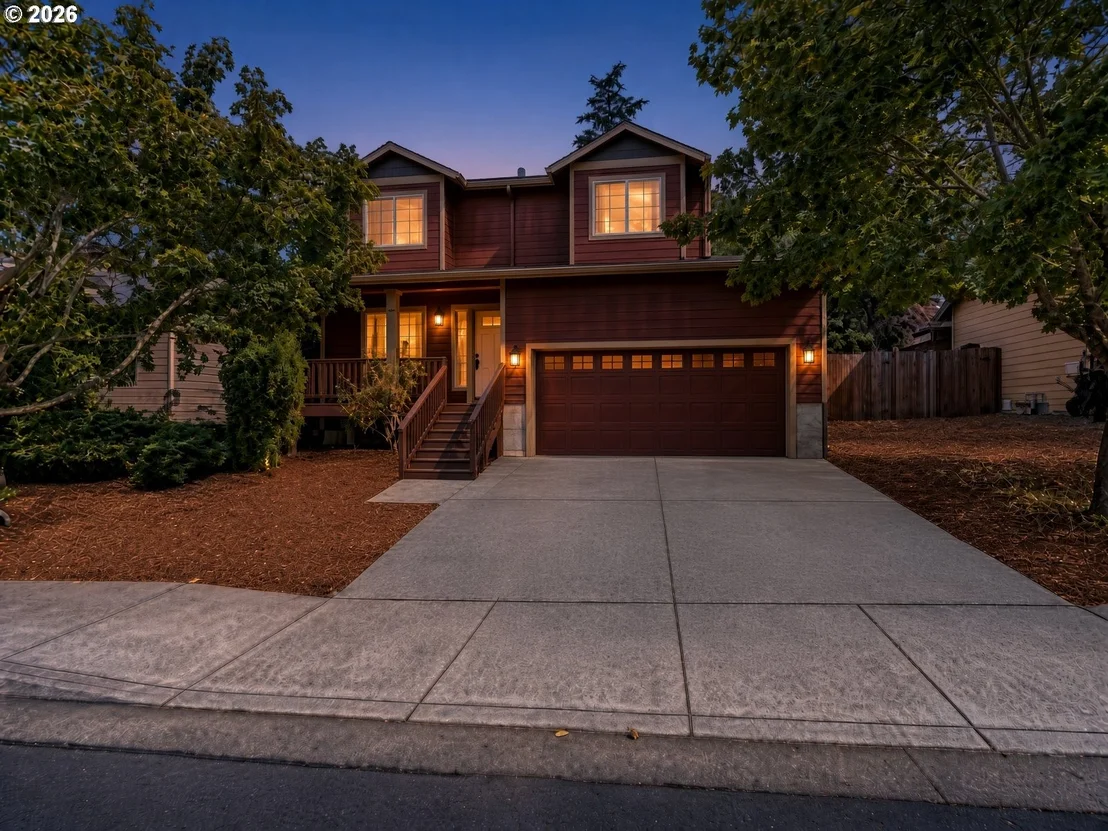 Photo of 2013 NW BELLA VISTA DR
