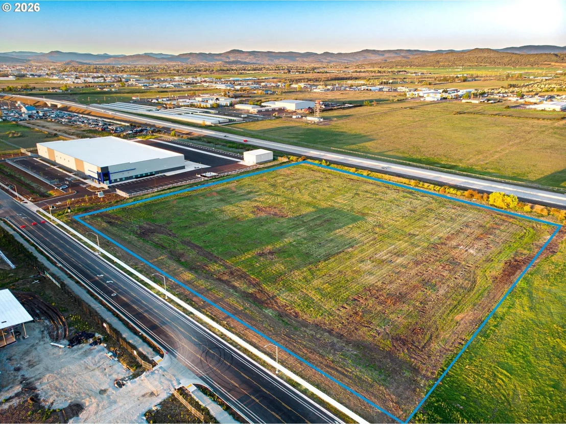 Photo of 4676 INDUSTRY DR