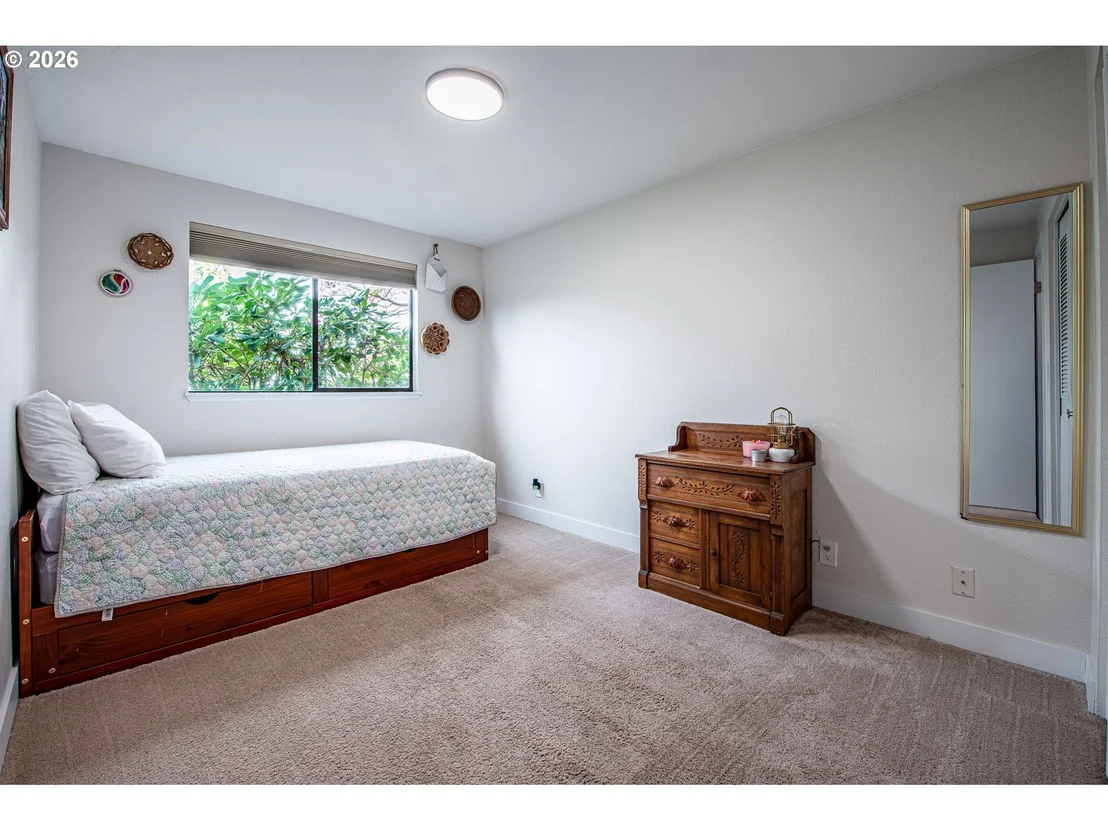 Photo of 1121 CEDAR PL
