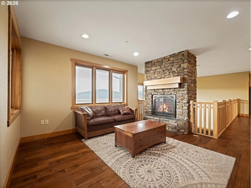 Photo of 4728 COOPERS HAWK RD