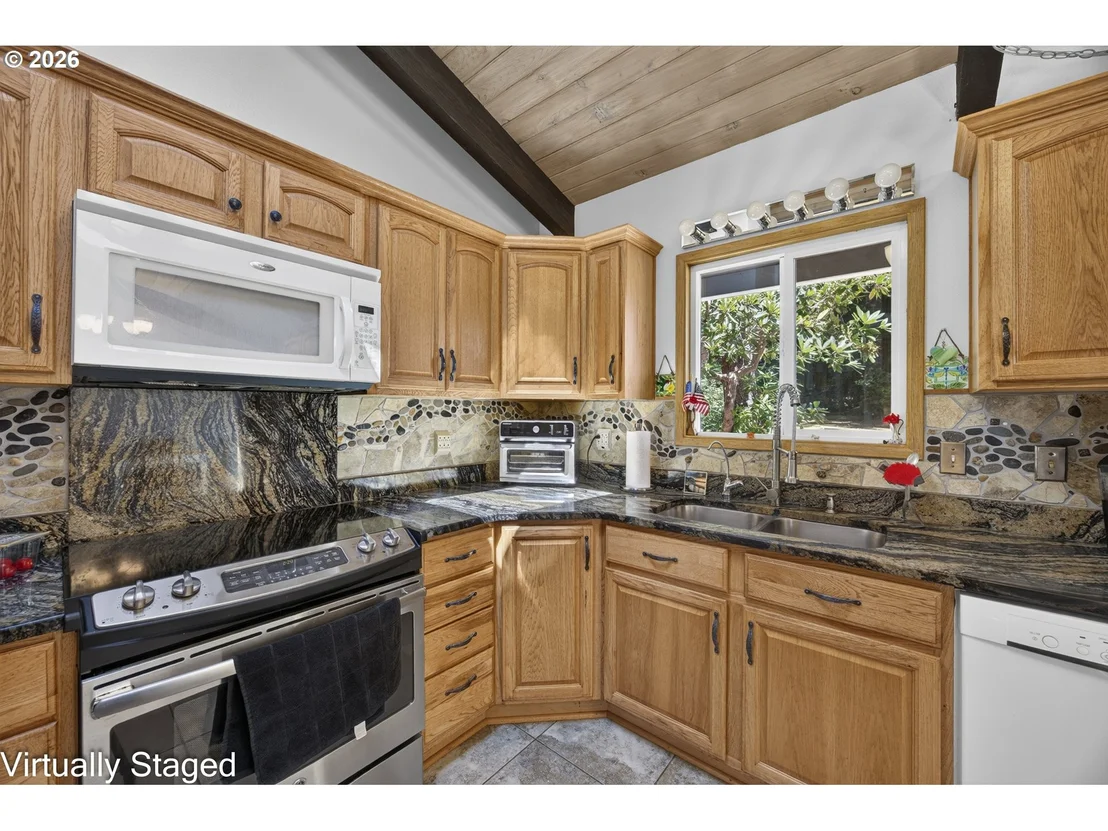 Photo of 5665 PENINSULA RD