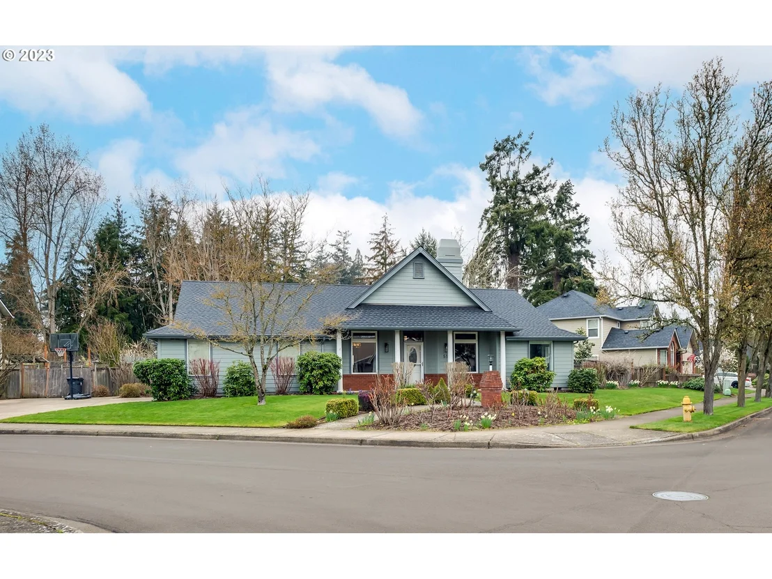 Photo of 51 SILVER OAK DR