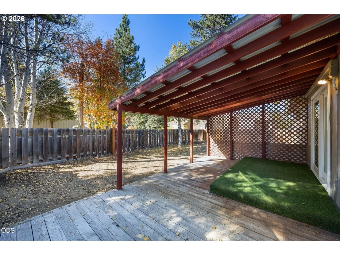Photo of 52300 GLENWOOD DR
