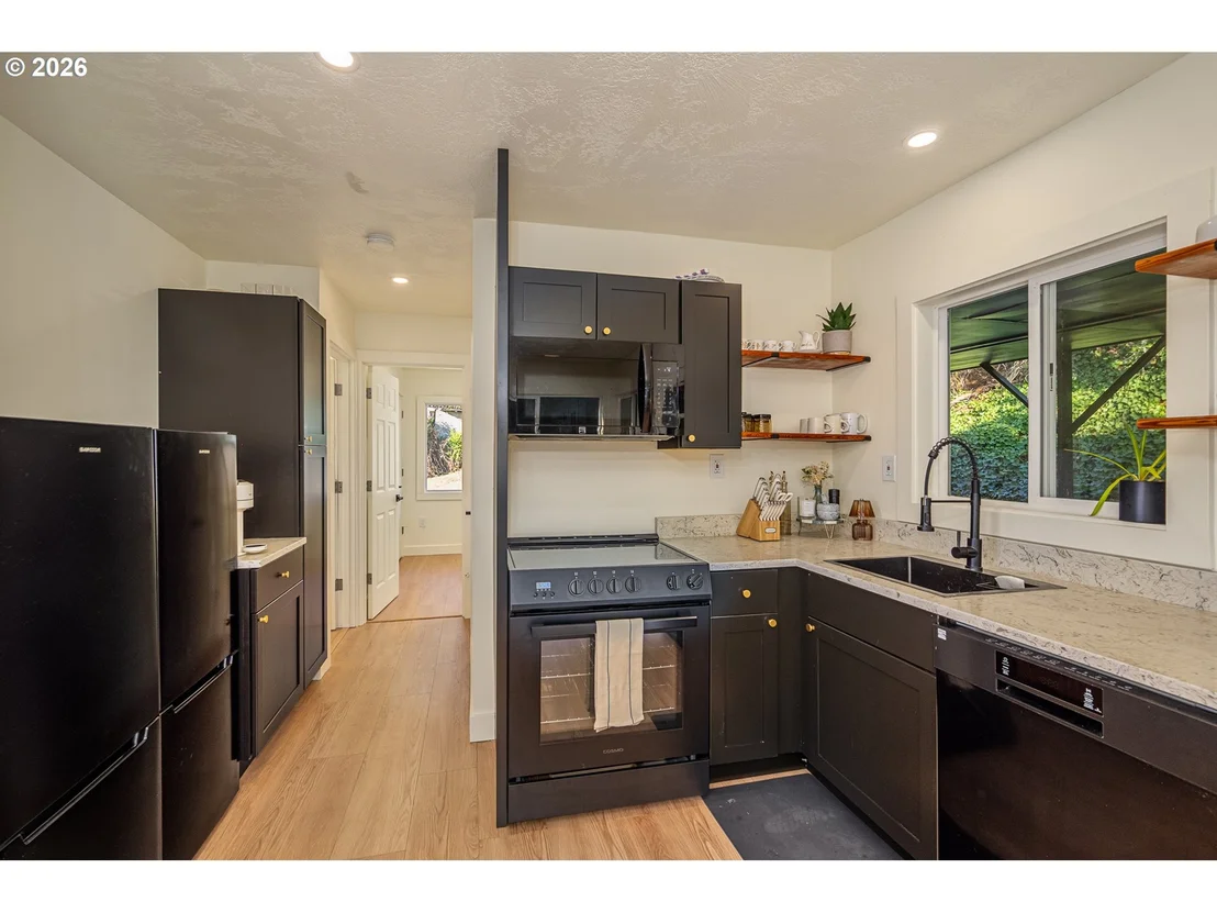 Photo of 452 S 4TH ST