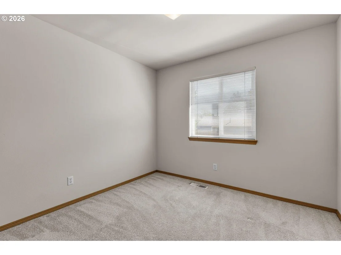 Photo of 1608 NW ELGIN AVE