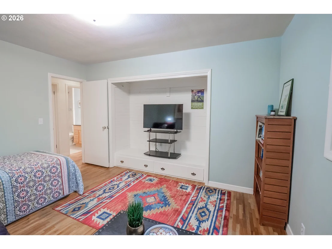 Photo of 541 W 21ST AVE