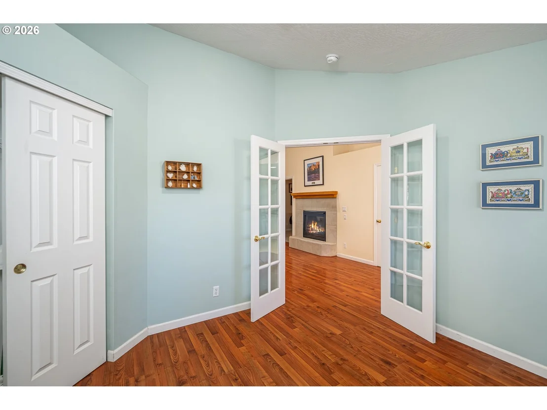 Photo of 1061 APPLEGATE PL