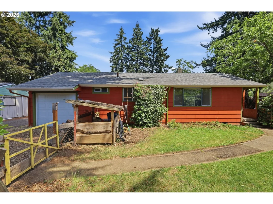 Photo of 605 KOURT DR
