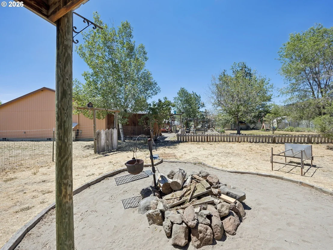 Photo of 12866 SE DAVIS LOOP