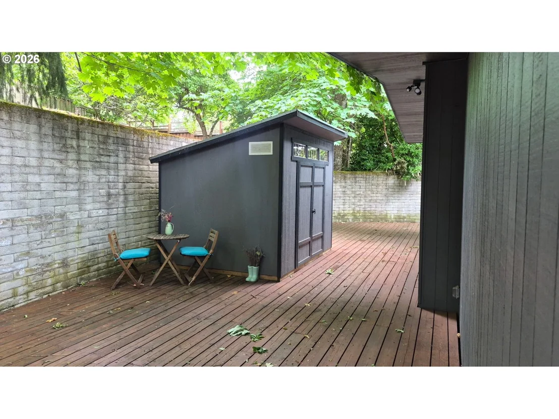 Photo of 2610 HIGHLAND OAKS DR