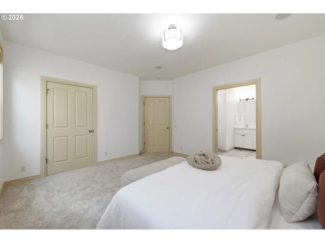 Photo of 441 COVEY LN