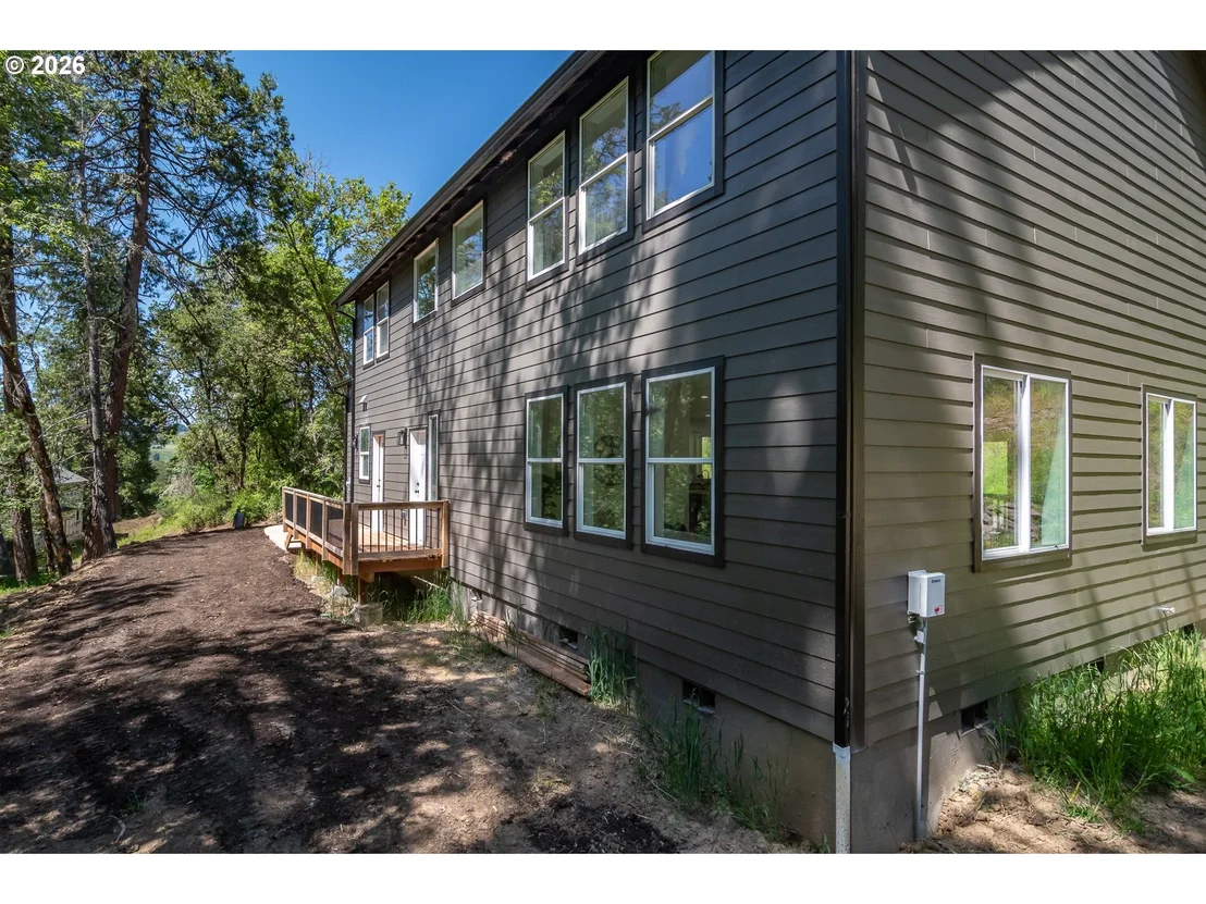 Photo of 492 TERRACE DR