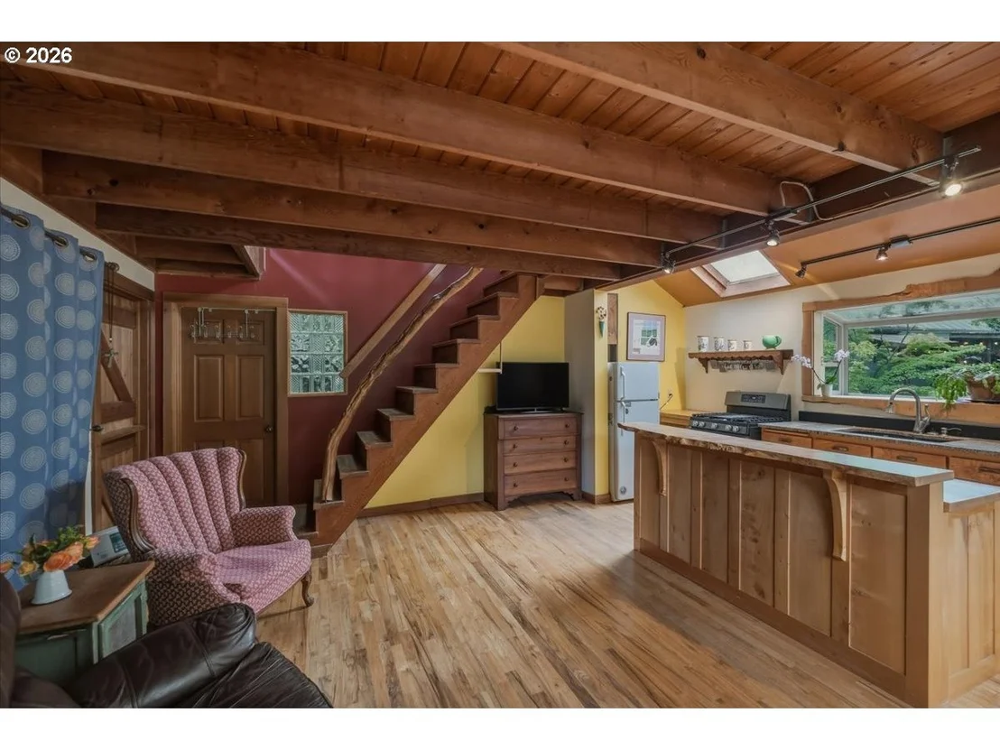 Photo of 25159 GRANGE HALL RD