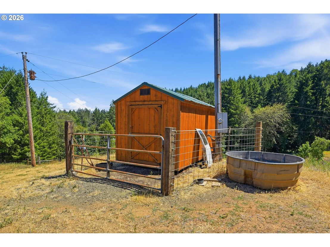Photo of 1060 MURDOCK DR