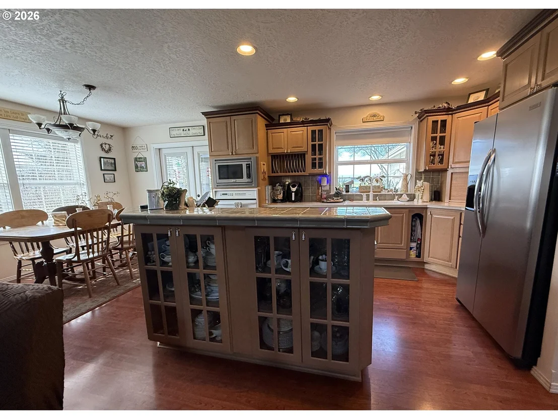 Photo of 33174 LANGMACK RD
