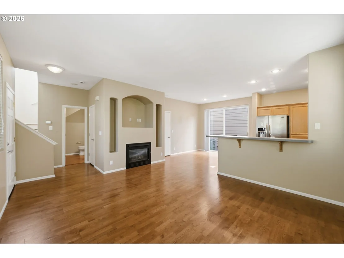 Photo of 1637 HAMLET LN