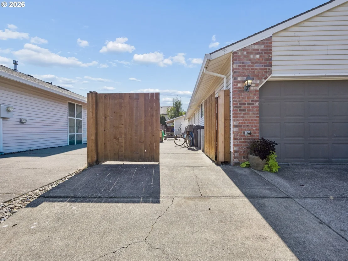 Photo of 2174 BAINES BLVD