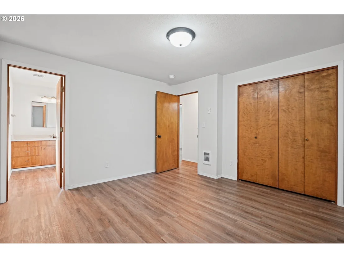 Photo of 840 OCEAN BLVD SE