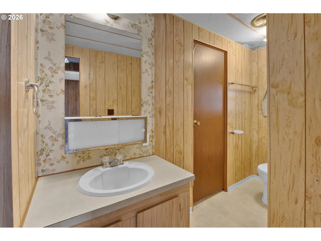 Photo of 231 CRESWOOD DR