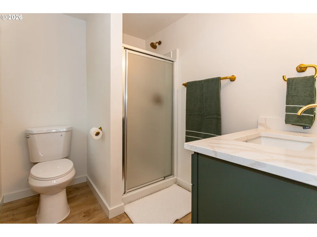 Photo of 395 E 46TH AVE