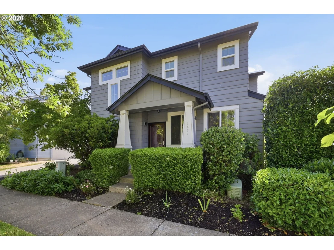 Photo of 1637 HAMLET LN