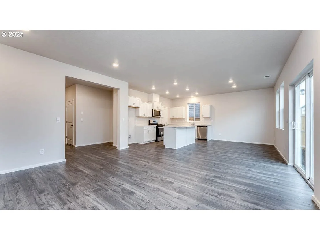 Photo of 4969 Dilling AVE NE