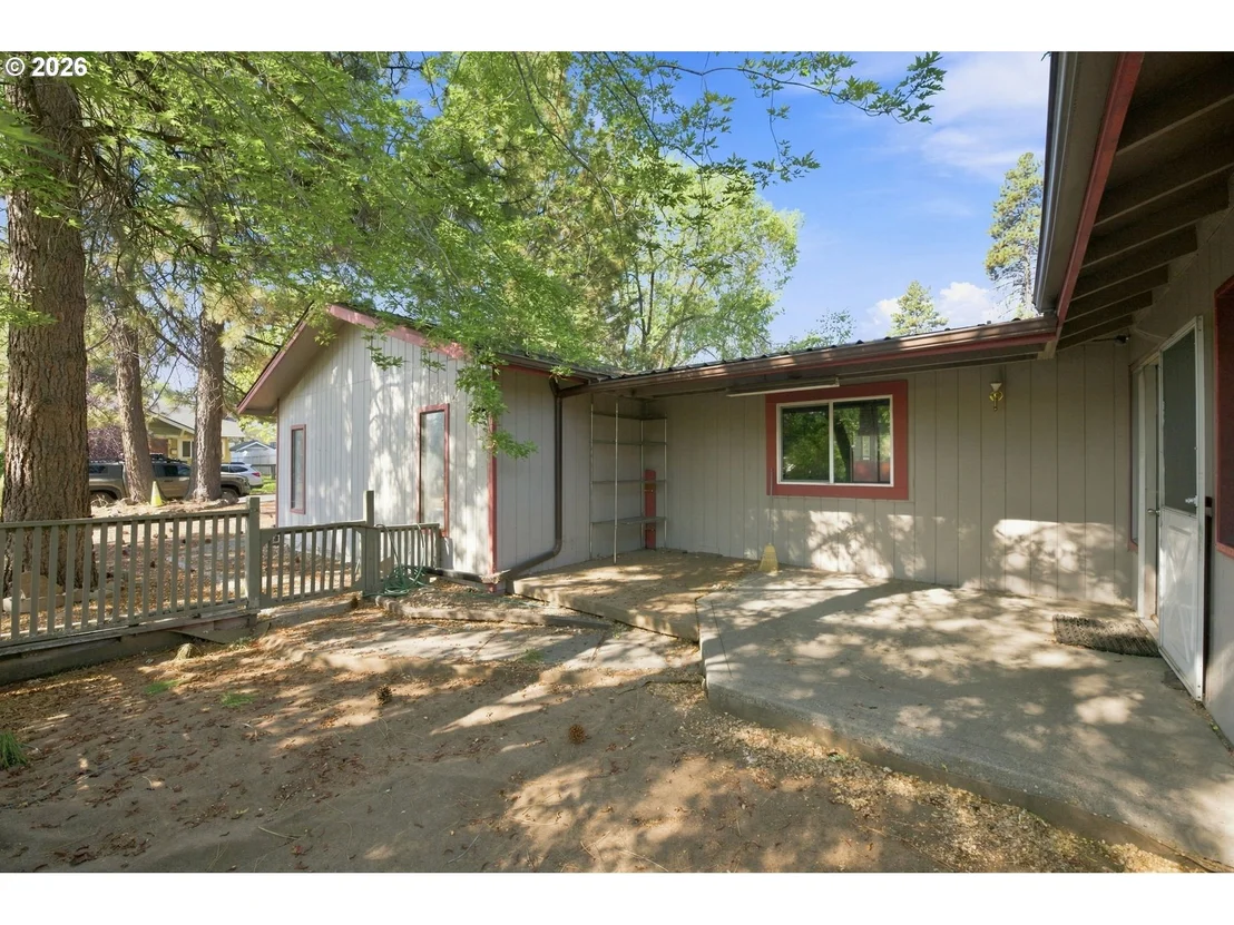 Photo of 828 NW FLORIDA AVE