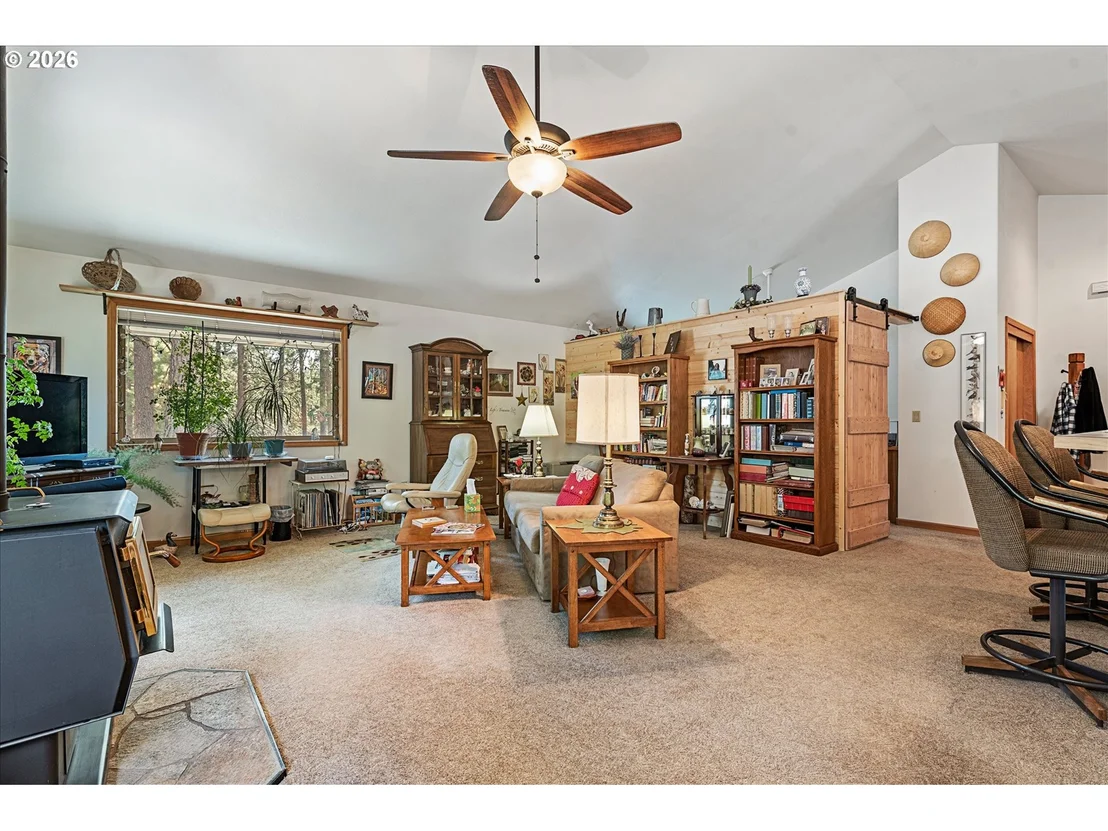 Photo of 395 BONANZA ST