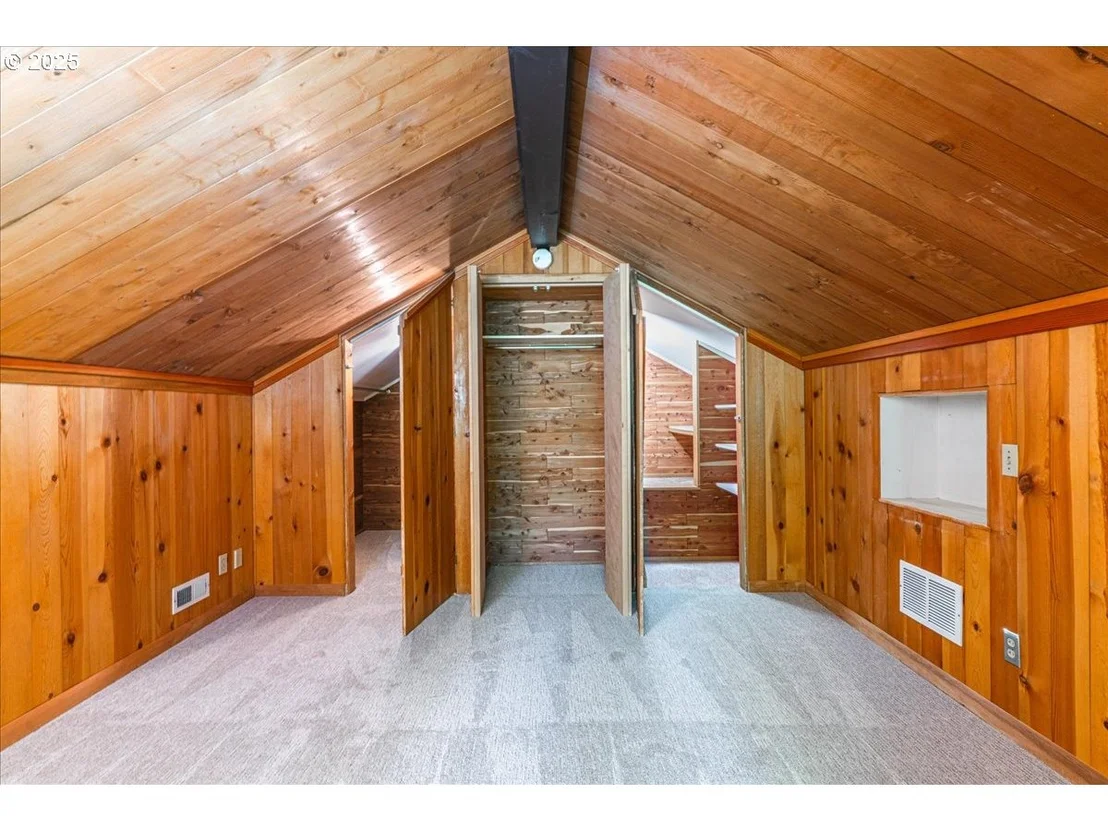 Photo of 589 RIDGEWAY RD