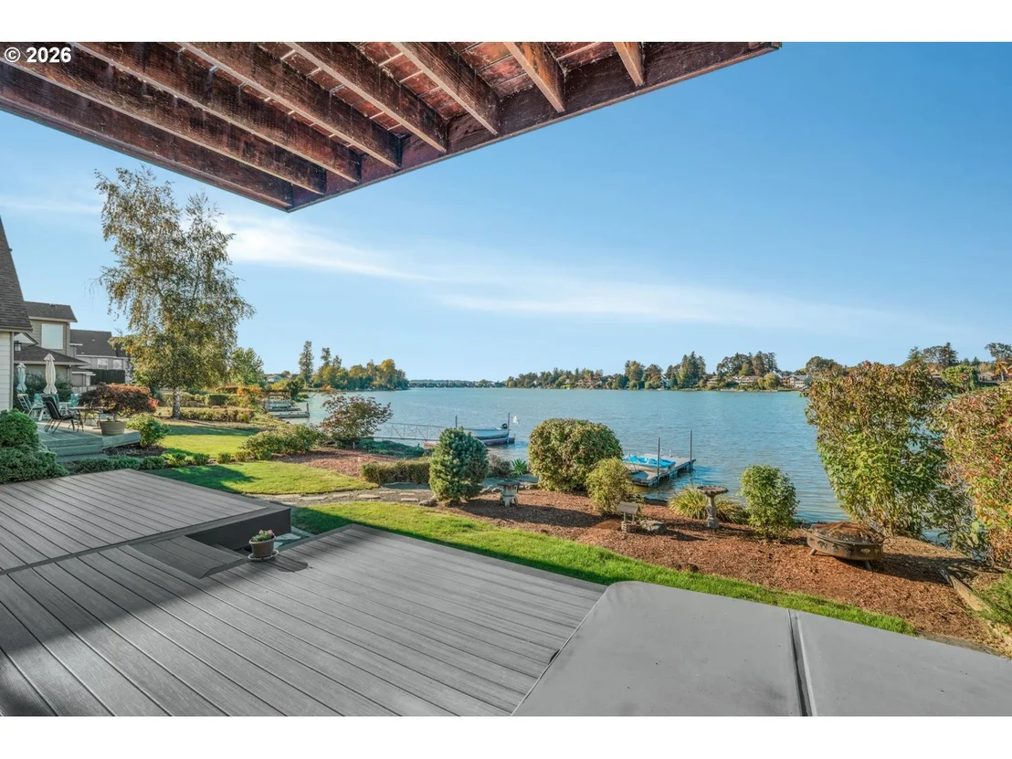 Photo of 21223 NE SHORE DR