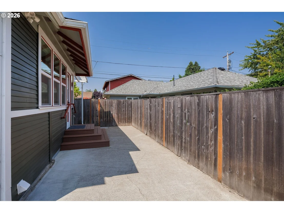 Photo of 199 SANTA CLARA AVE
