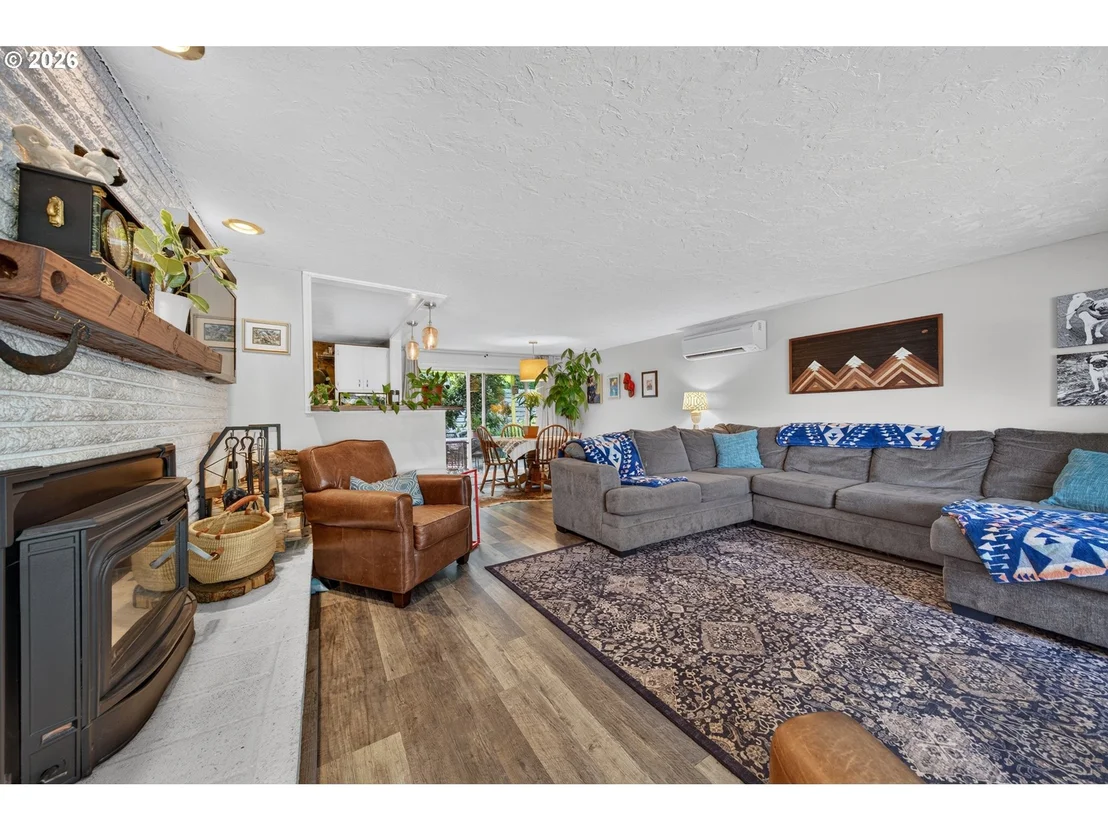 Photo of 390 HUNINGTON AVE
